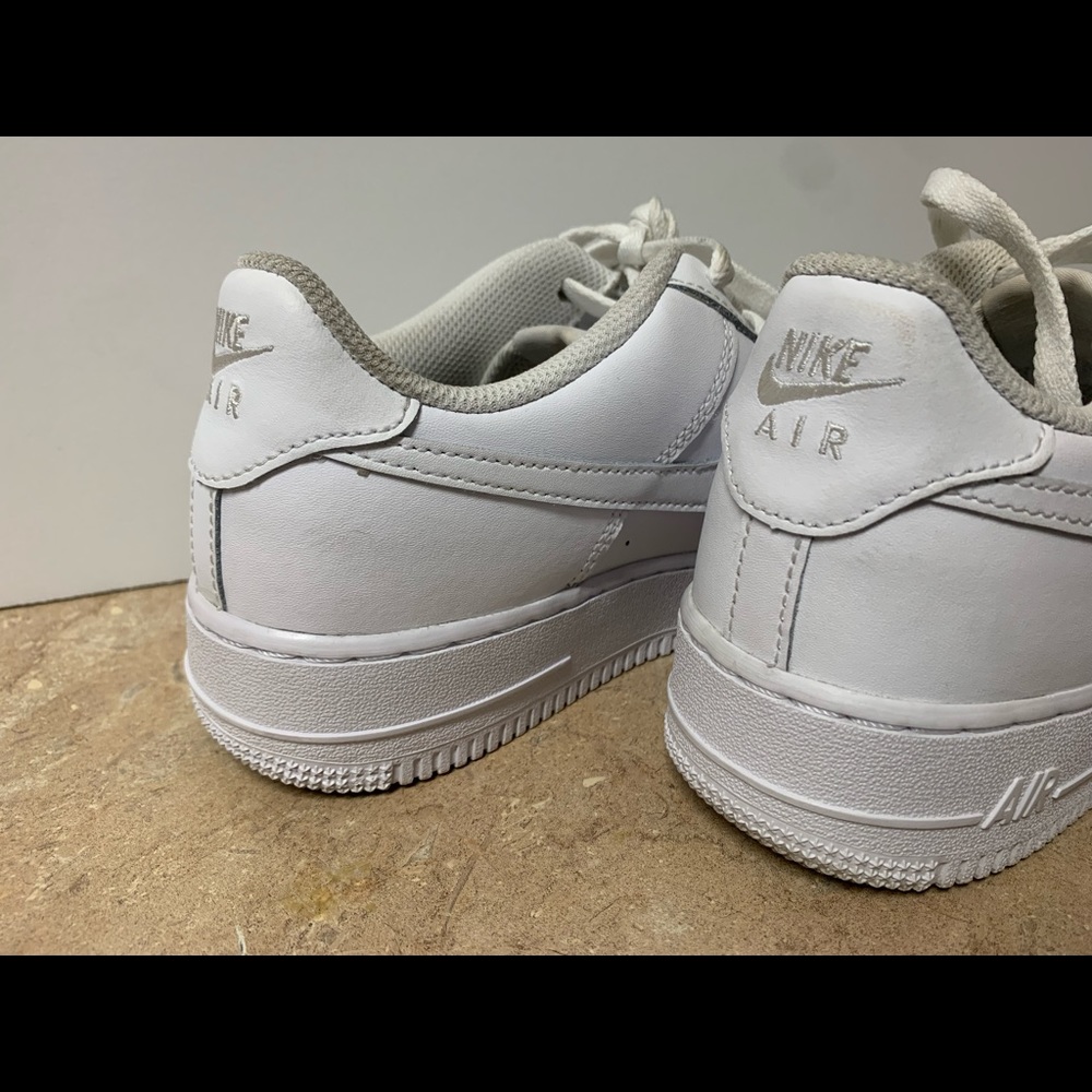 Nike Air Force 1’s Boys Size 6.5 - Picture 5 of 7